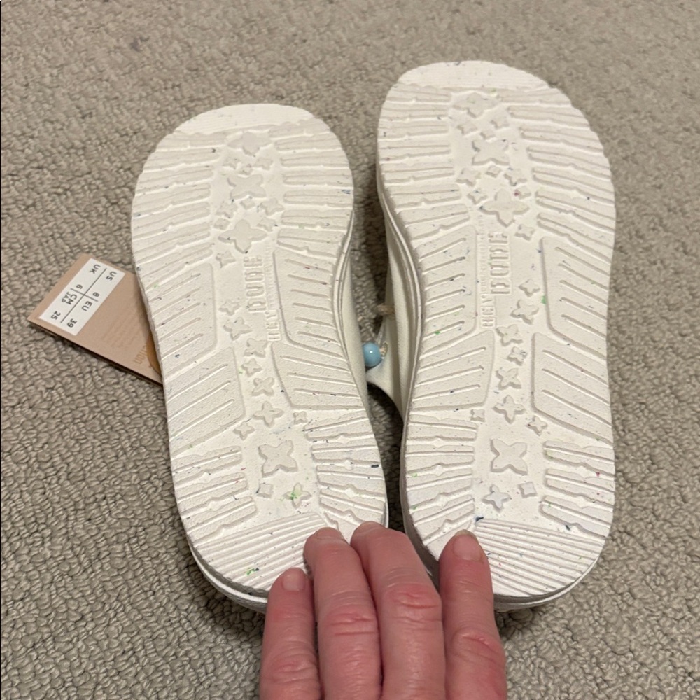 NWT Hey Dude Wendy Natural Shoes - Size 8 - Picture 8 of 8
